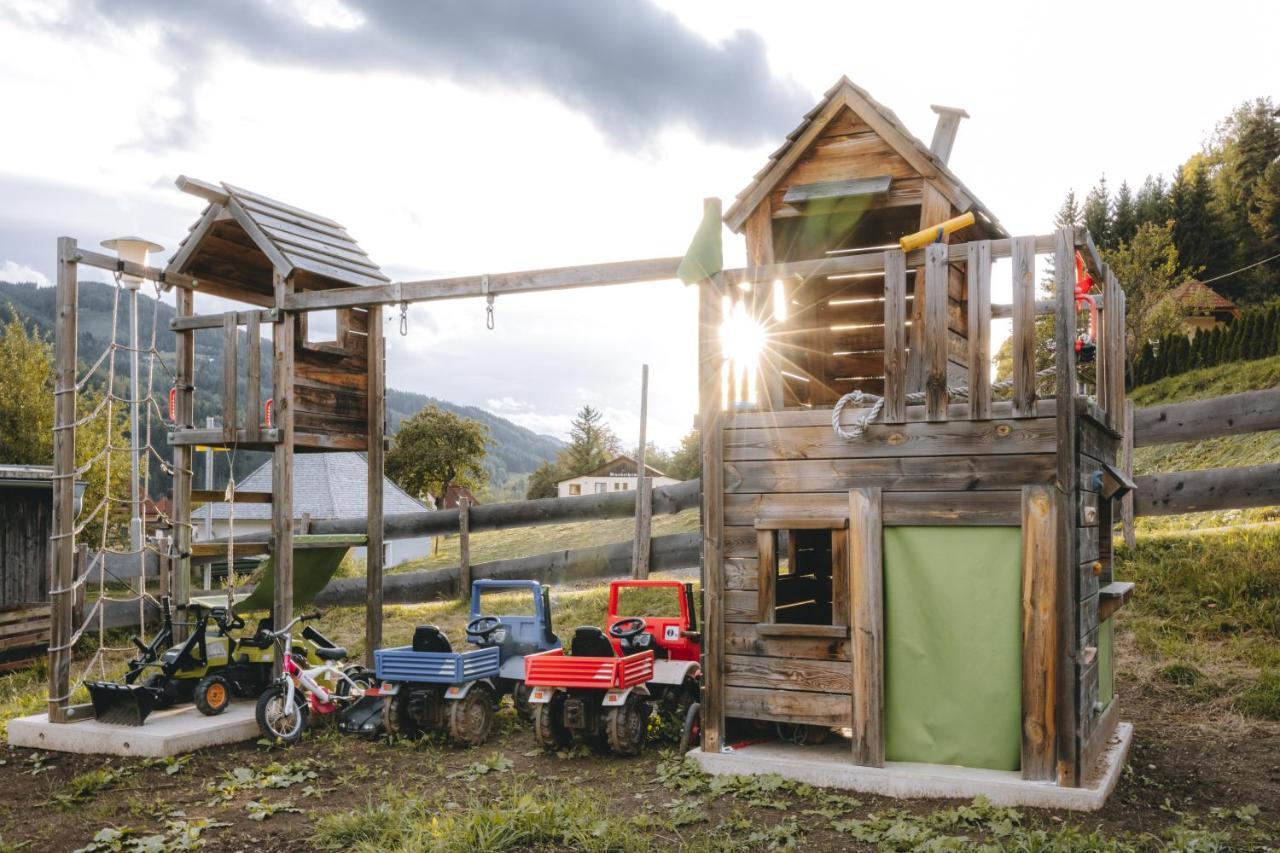 Zum Wohle Aparthotel Oberwoelz Stadt Exteriör bild