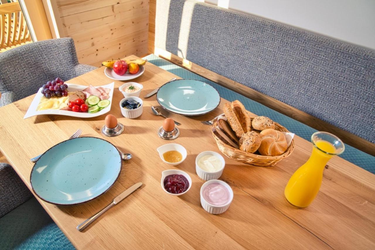 Zum Wohle Aparthotel Oberwoelz Stadt Exteriör bild